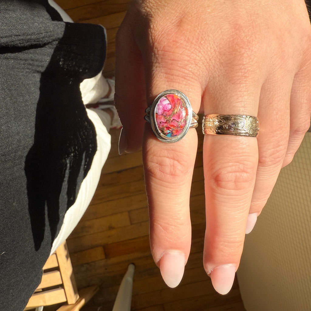 Pink Spiny Oyster Turquoise Ring